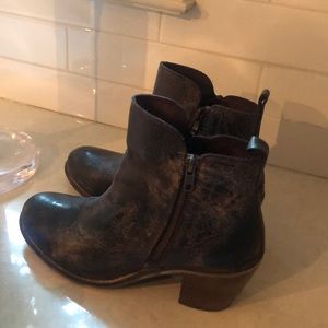 Women’s boots